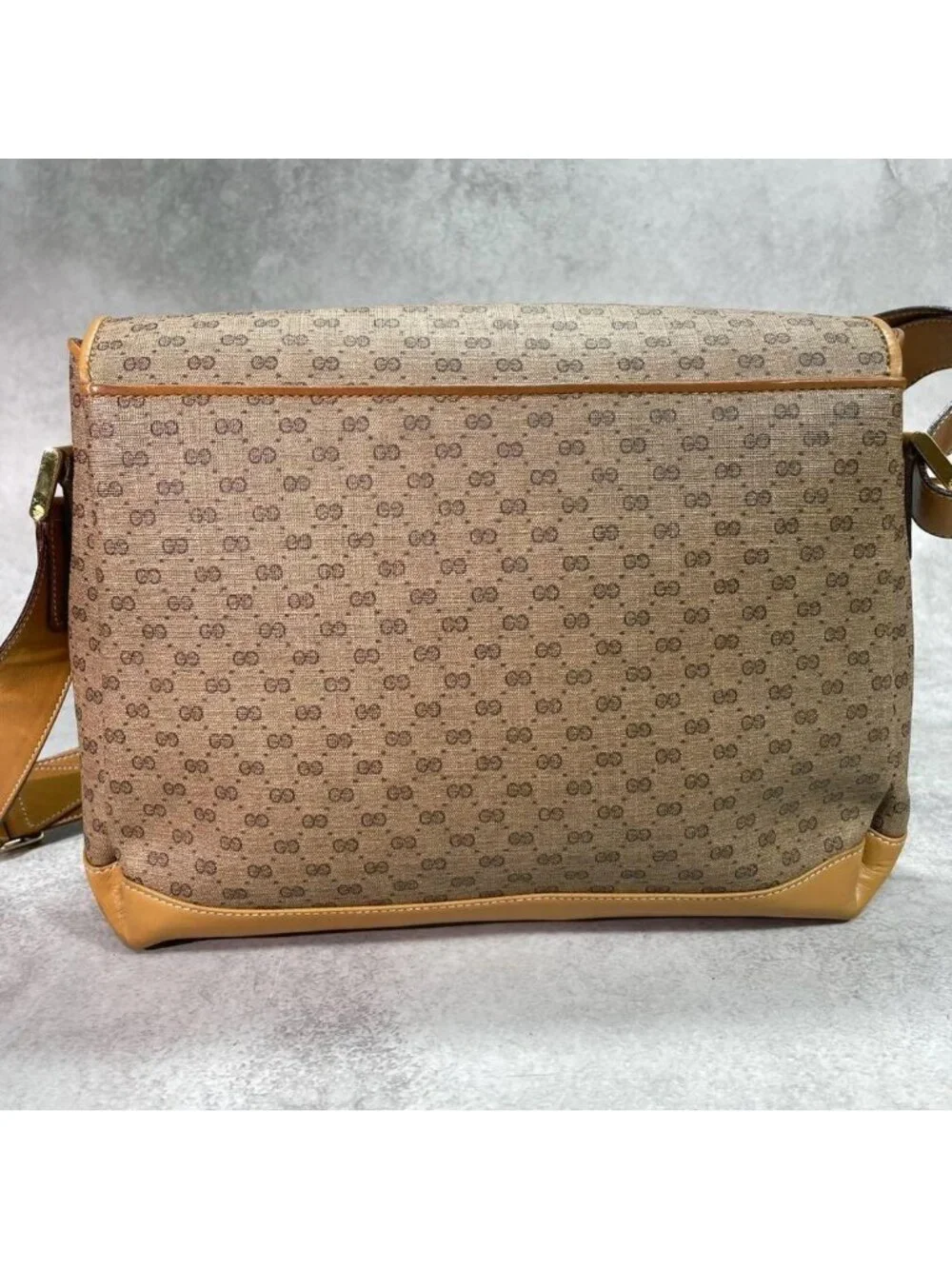 Gucci GG Shoulder Bag Brown Beige Logo Leather